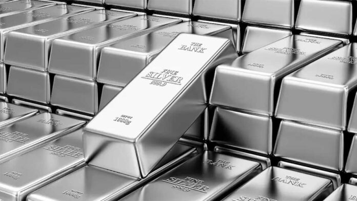 Gold Silver Price, चांदी पहली बार 2 लाख के पार, सोने की कीमतों में भी बड़ा उछाल