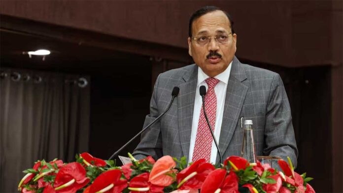 डिजिटल अरेस्ट मामलों पर सुप्रीम कोर्ट की सख्ती, CJI बोले- पढ़े-लिखे लोग भी हो रहे शिकार