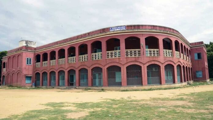 Oldest School in India: 300 साल से लगातार चल रहा है भारत का सबसे पुराना स्कूल! जानिए कौन सा है ये Historic Educational Institution