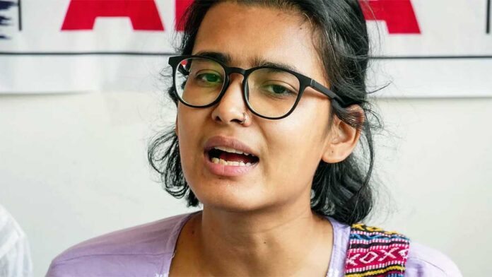 Neha Bora कौन हैं? JNU की PhD स्कॉलर से जंतर-मंतर आंदोलन का चेहरा बनने तक की कहानी